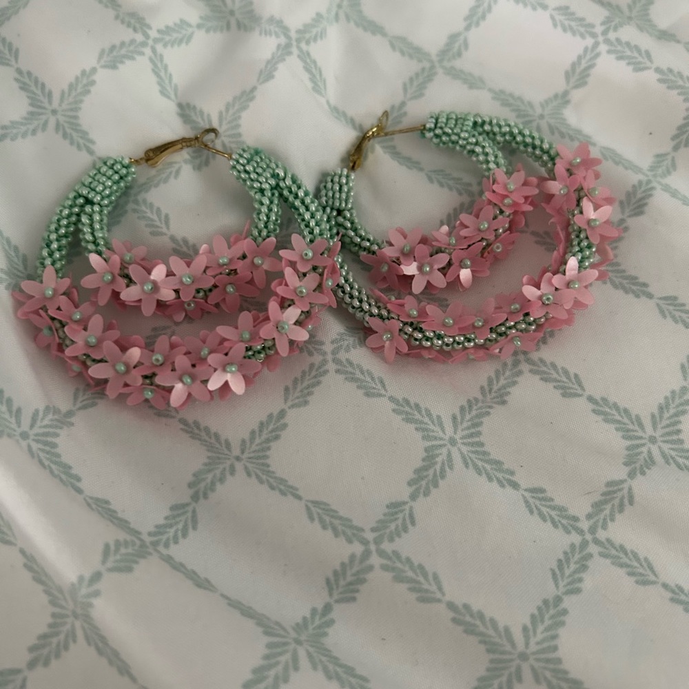 Gorgeous green with pink flowers beaded  earrings NEW